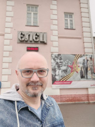 8 мая, Елец. А чтобы поставить в конце путешествия троеточие, как задел на будущее, не мог не запечатлеть вокзал Ельца...